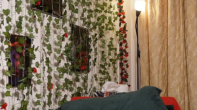 Snapshot of NaughtYHomemadE chatting on 02/06/26, 09:38 NaughtYHomemadE online show from 02/06/26, 09:38