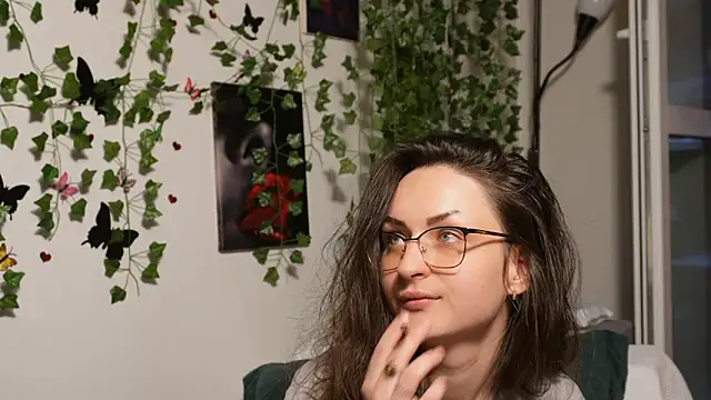 NaughtYHomemadE online show from 09/12/25, 02:17