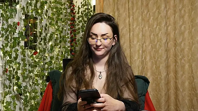NaughtYHomemadE online show from 05/01/26, 04:12