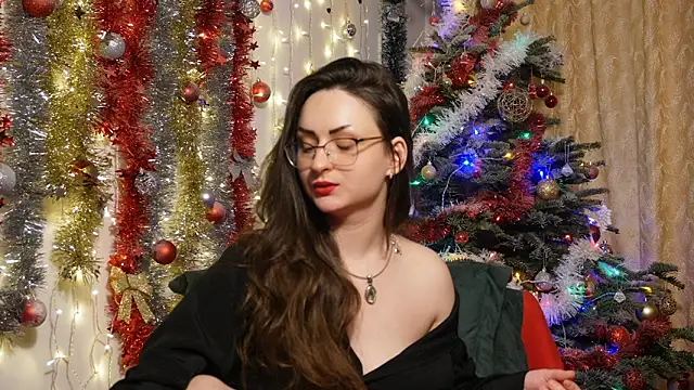 Snapshot of NaughtYHomemadE chatting on 12/21/25, 08:16 NaughtYHomemadE online show from 12/21/25, 08:16