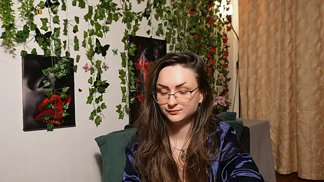 NaughtYHomemadE online show from 11/13/25, 03:27