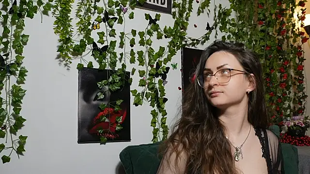 NaughtYHomemadE online show from 11/07/25, 02:32