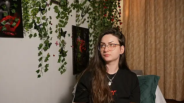 NaughtYHomemadE online show from 11/30/25, 05:25