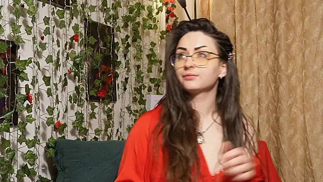 Snapshot of NaughtYHomemadE chatting on 02/09/26, 06:44 NaughtYHomemadE online show from 02/09/26, 06:44