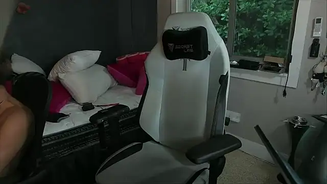 KingCal205 online show from 10/30/25, 10:39