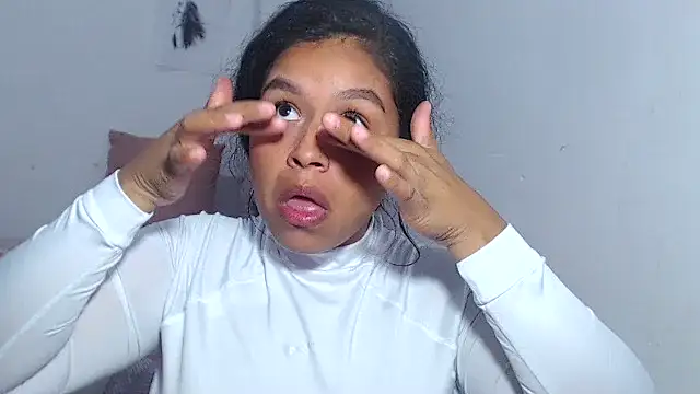 Snapshot of Hazel_donna chatting on 02/06/26, 03:13 Hazel donna online show from 02/06/26, 03:13