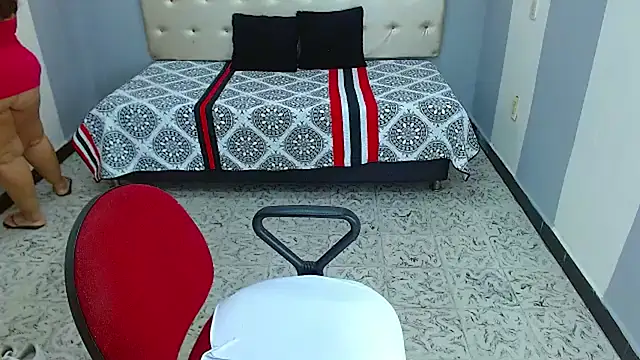 Hazel donna online show from 02/07/25, 09:37