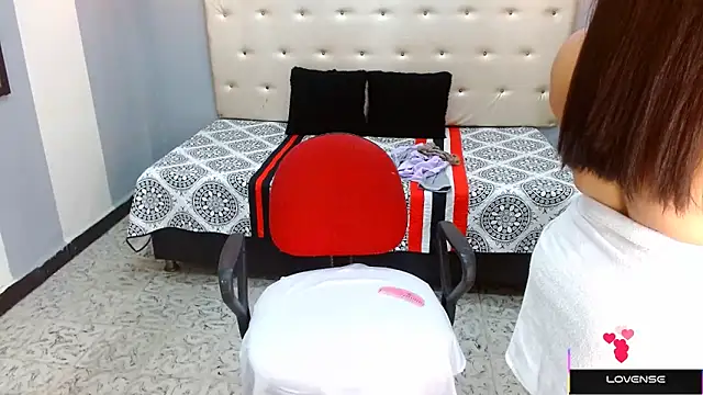 Hazel donna online show from 02/25/25, 05:08