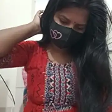 Snapshot of Anusri- chatting on 11/23/25, 01:15 Anusri- online show from 11/23/25, 01:15