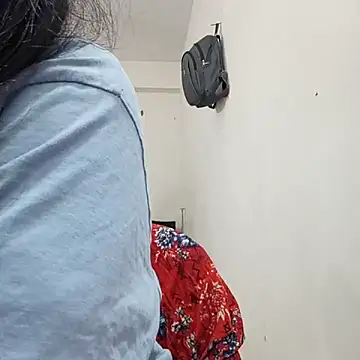 Snapshot of Anusri- chatting on 11/01/25, 05:18 Anusri- online show from 11/01/25, 05:18