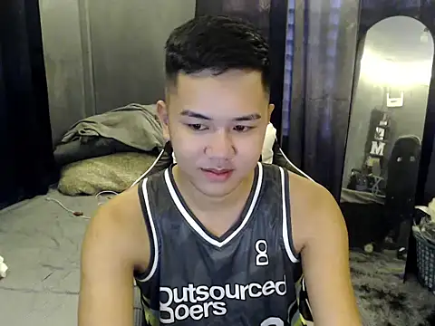 xgregor07 online show from 12/13/25, 11:00