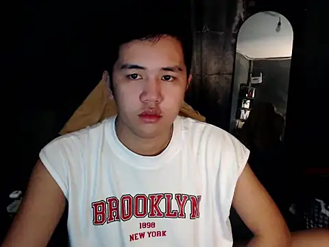 xgregor07 online show from 12/01/25, 06:53