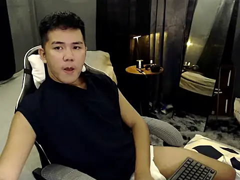 xgregor07 online show from 10/11/25, 03:24