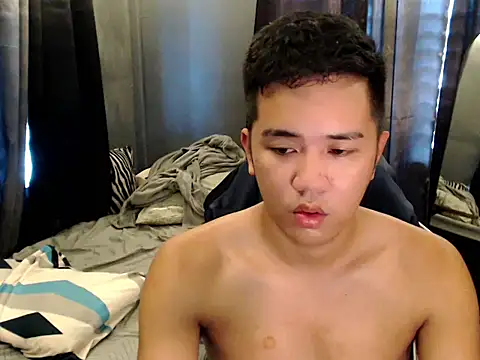 xgregor07 online show from 10/12/25, 05:53