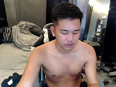 xgregor07 online show from 10/27/25, 07:31