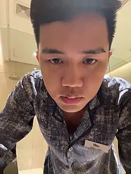 xgregor07 online show from 09/19/25, 08:29