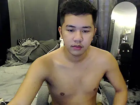 xgregor07 online show from 11/02/25, 07:13