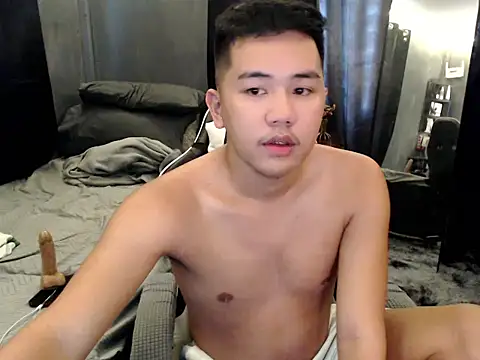 xgregor07 online show from 11/10/25, 05:34