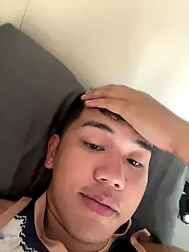 xgregor07 online show from 09/13/25, 12:21