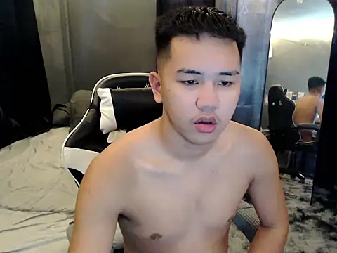 xgregor07 online show from 10/22/25, 04:56