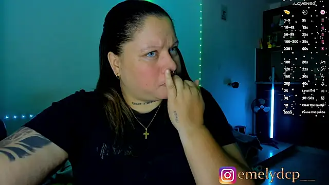 Snapshot of mariana_maze chatting on 06/20/26, 03:55 mariana maze online show from 06/20/26, 03:55