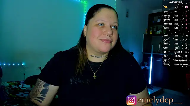 Snapshot of mariana_maze chatting on 06/21/26, 05:02 mariana maze online show from 06/21/26, 05:02