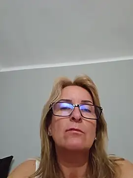 Snapshot of Steffi45 chatting on 06/04/26, 08:08 Steffi45 online show from 06/04/26, 08:08