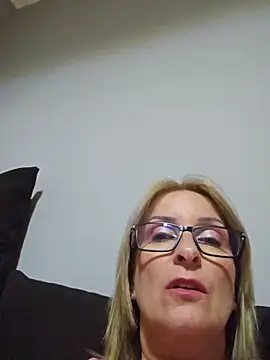 Snapshot of Steffi45 chatting on 05/27/26, 07:21 Steffi45 online show from 05/27/26, 07:21