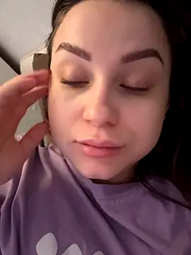 Snapshot of ellie_ssexy chatting on 01/06/26, 05:22 ellie ssexy online show from 01/06/26, 05:22