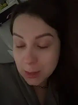 Snapshot of ellie_ssexy chatting on 02/06/26, 05:25 ellie ssexy online show from 02/06/26, 05:25