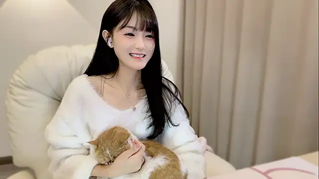 SHUIshui  online show from 10/21/25, 12:59