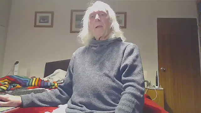 Snapshot of WaverlyKernow chatting on 01/11/26, 11:17 WaverlyKernow online show from 01/11/26, 11:17