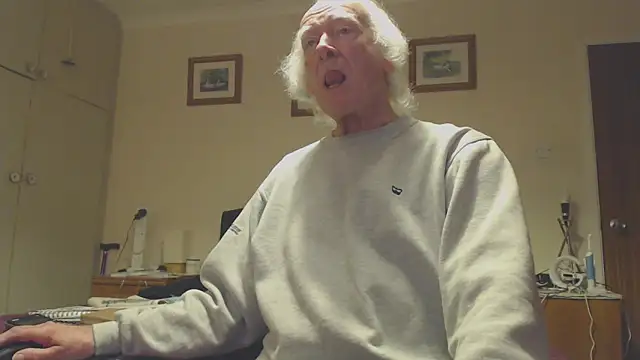 Snapshot of WaverlyKernow chatting on 02/02/25, 03:28 WaverlyKernow online show from 02/02/25, 03:28