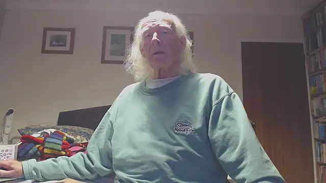 WaverlyKernow online show from 12/02/25, 11:45