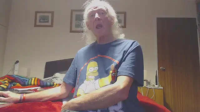 Snapshot of WaverlyKernow chatting on 01/12/26, 10:00 WaverlyKernow online show from 01/12/26, 10:00