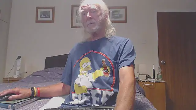 Snapshot of WaverlyKernow chatting on 07/02/26, 12:22 WaverlyKernow online show from 07/02/26, 12:22