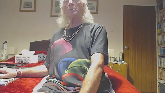 WaverlyKernow online show from 12/18/25, 10:30