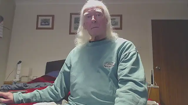 Snapshot of WaverlyKernow chatting on 02/03/26, 02:44 WaverlyKernow online show from 02/03/26, 02:44