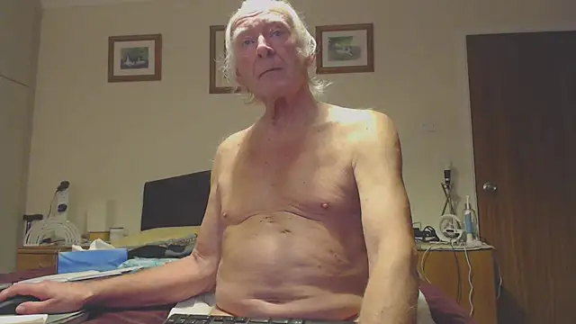Snapshot of WaverlyKernow chatting on 01/20/25, 02:57 WaverlyKernow online show from 01/20/25, 02:57