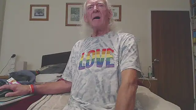 WaverlyKernow online show from 11/24/25, 10:59