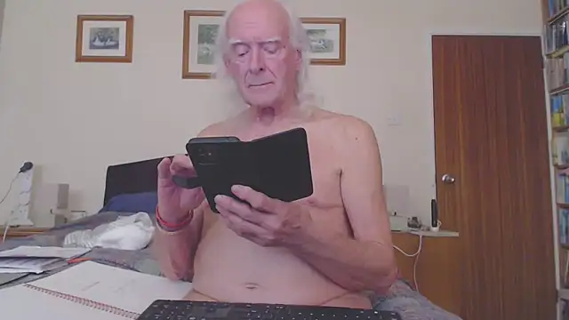 Snapshot of WaverlyKernow chatting on 03/21/26, 04:00 WaverlyKernow online show from 03/21/26, 04:00