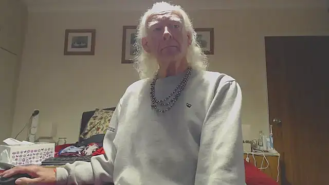 WaverlyKernow online show from 11/05/25, 10:18