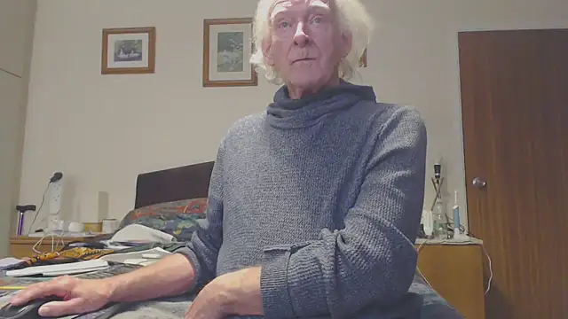 Snapshot of WaverlyKernow chatting on 03/01/25, 08:56 WaverlyKernow online show from 03/01/25, 08:56