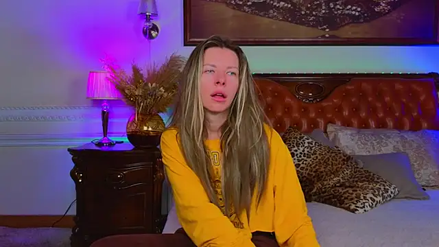 Real Tini online show from 12/02/25, 06:15