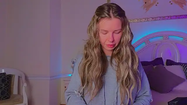 Real Tini online show from 10/11/25, 11:44