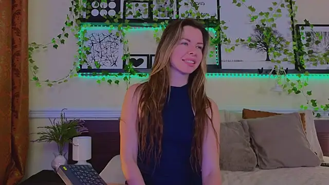 Real Tini online show from 03/11/25, 01:45