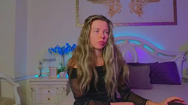 Real Tini online show from 10/17/25, 11:45