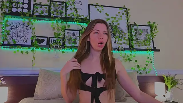 Real Tini online show from 03/10/25, 01:10