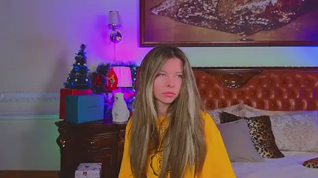 Real Tini online show from 12/19/25, 06:16