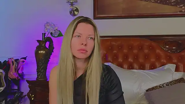 Real Tini online show from 03/02/26, 07:48